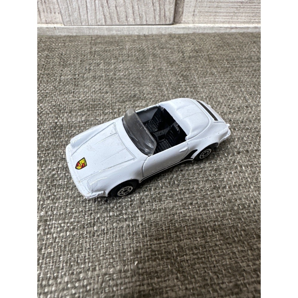 Porsche 911 Speedster White Diecast Toy Car 1989 By Maisto Collectible